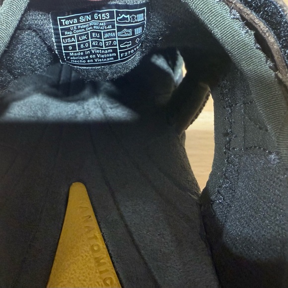 Teva Men's Brown and Black Hiking Sandals - Picture 8 of 11